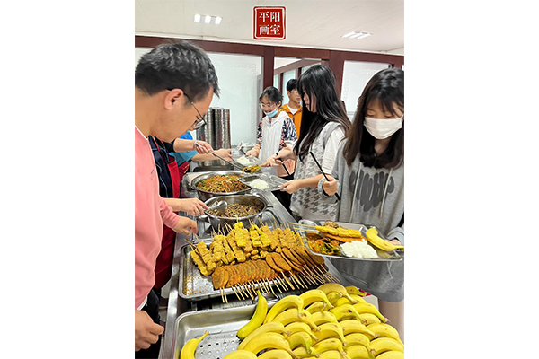 校区餐厅